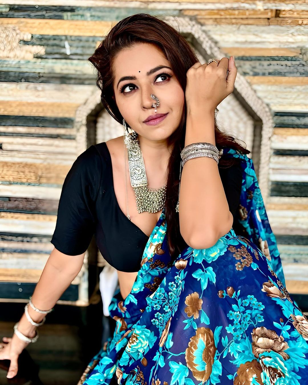 Hindi Tv Actress Ridheema Tiwari in Blue Saree Black Blouse